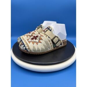 Dirty Laundry Magnolias Womens Size 7 Tapestry Stone Gray Slip On Clog Sandals